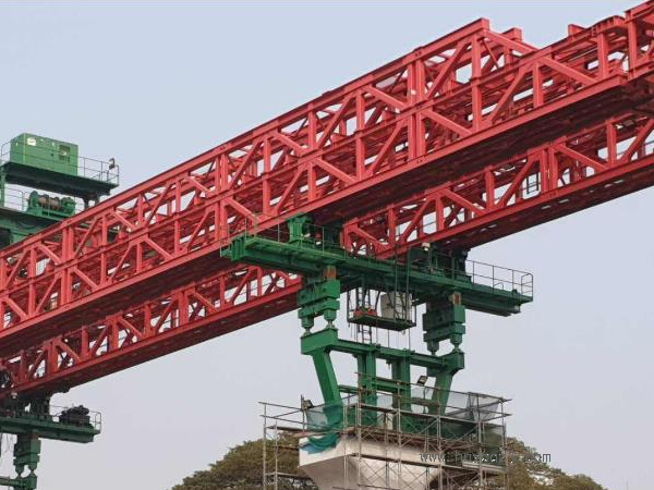 50米架橋機(jī)的結(jié)構(gòu)設(shè)計(jì)是如何實(shí)現(xiàn)的？
