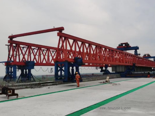 如何確定購(gòu)買50噸以上架橋機(jī)的預(yù)算和資金安排？